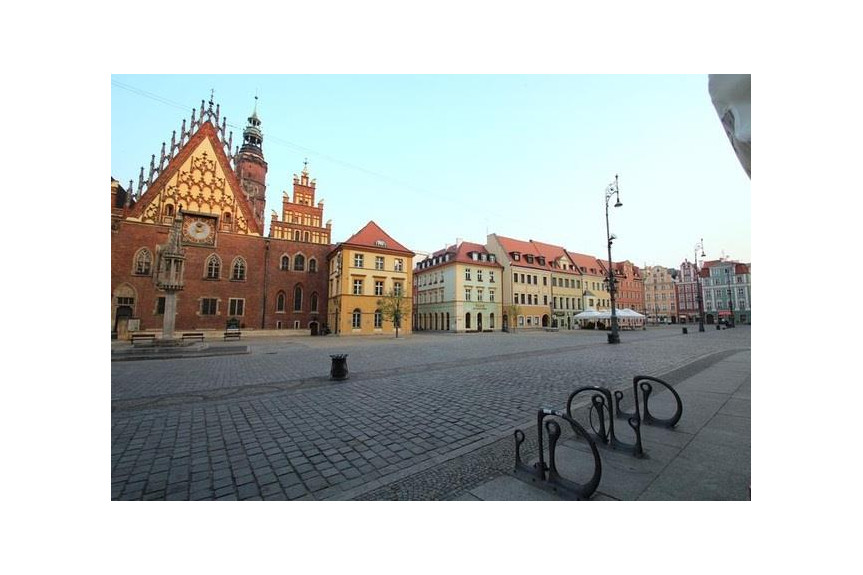 Wrocław, Stare Miasto, Główny Rynek, Lokal w klimatycznej kamienicyw sercu Rynku.